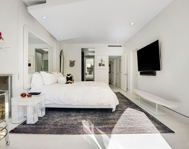 8752 Rangely Avenue - Photo Thumbnail 15
