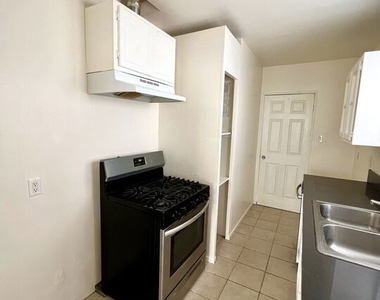 505 Edgewood Street - Photo Thumbnail 4