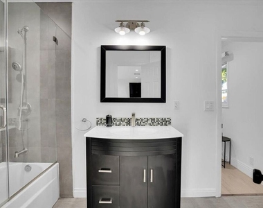 6500 Ponce Avenue - Photo Thumbnail 8