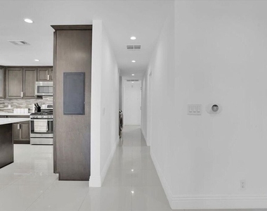 6500 Ponce Avenue - Photo Thumbnail 3