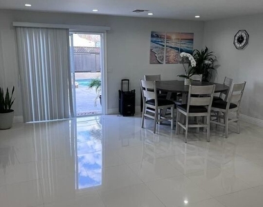 6500 Ponce Avenue - Photo Thumbnail 13