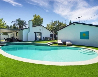 6500 Ponce Avenue - Photo Thumbnail 4