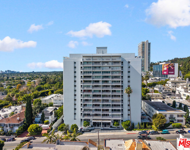 999 N Doheny Drive - Photo Thumbnail 23