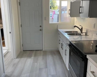 158 W 225th St - Photo Thumbnail 1