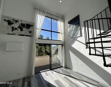 1440 Veteran Avenue - Photo Thumbnail 1