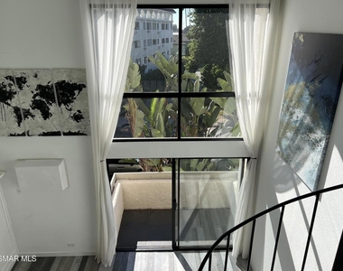 1440 Veteran Avenue - Photo Thumbnail 4