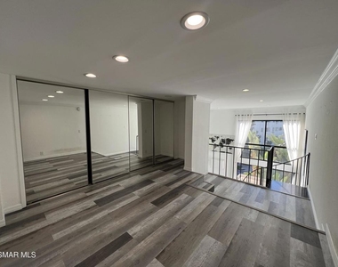 1440 Veteran Avenue - Photo Thumbnail 6
