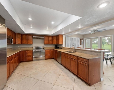 79090 Barwick Place - Photo Thumbnail 9
