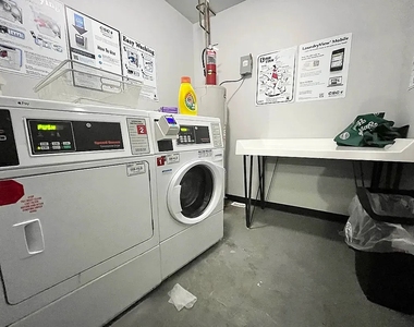 324 Melrose Street - Photo Thumbnail 14