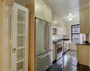 East 68th Street - Photo Thumbnail 2