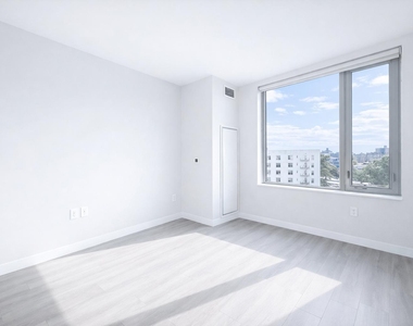 1524 Sheepshead Bay Road - Photo Thumbnail 4