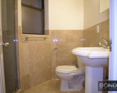 West 54 Street - Photo Thumbnail 3