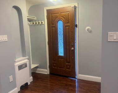 302 Oakford Street - Photo Thumbnail 2