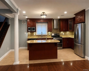 302 Oakford Street - Photo Thumbnail 5