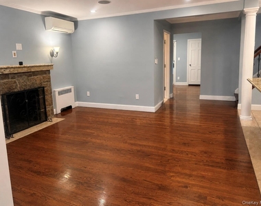 302 Oakford Street - Photo Thumbnail 3