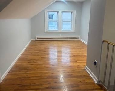 302 Oakford Street - Photo Thumbnail 14