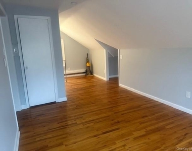 302 Oakford Street - Photo Thumbnail 15