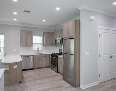 500 Sutton Court - Photo Thumbnail 4