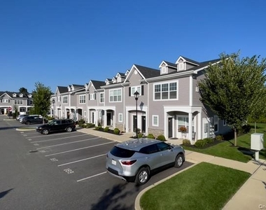 500 Sutton Court - Photo Thumbnail 1