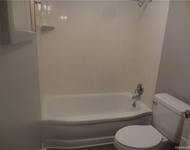 41 Willow Avenue - Photo Thumbnail 23