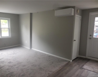 41 Willow Avenue - Photo Thumbnail 1