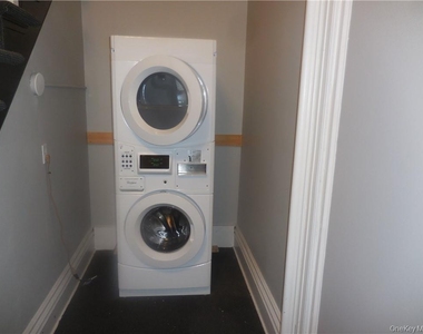 41 Willow Avenue - Photo Thumbnail 20