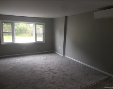 41 Willow Avenue - Photo Thumbnail 2