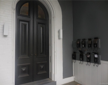 41 Willow Avenue - Photo Thumbnail 19