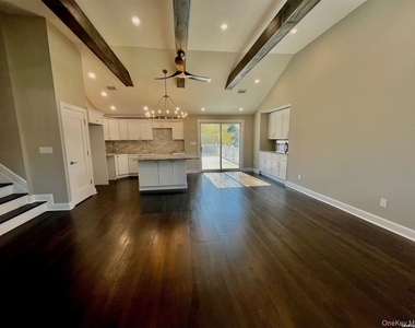 3874 Jerusalem Avenue - Photo Thumbnail 8