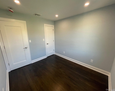 3874 Jerusalem Avenue - Photo Thumbnail 18