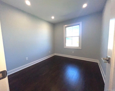 3874 Jerusalem Avenue - Photo Thumbnail 19