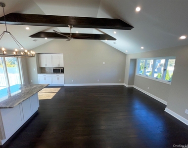 3874 Jerusalem Avenue - Photo Thumbnail 11