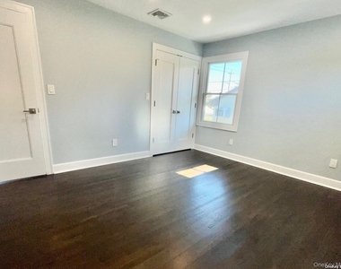 3874 Jerusalem Avenue - Photo Thumbnail 21