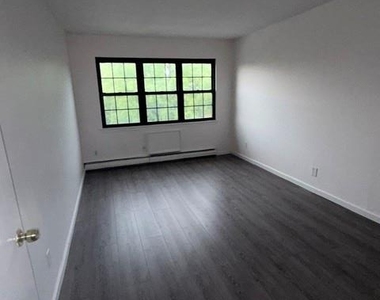 15628 78th Street - Photo Thumbnail 12