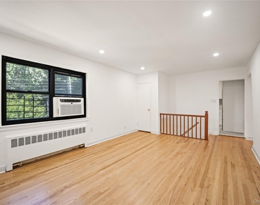 73-10 Springfield Boulevard - Photo Thumbnail 5