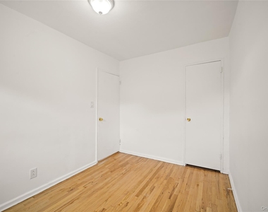 73-10 Springfield Boulevard - Photo Thumbnail 11
