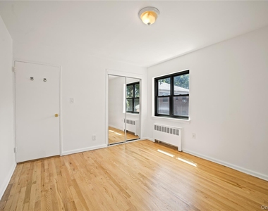 73-10 Springfield Boulevard - Photo Thumbnail 9