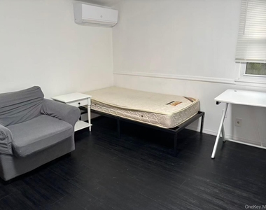 18 Fraternity Lane - Photo Thumbnail 10