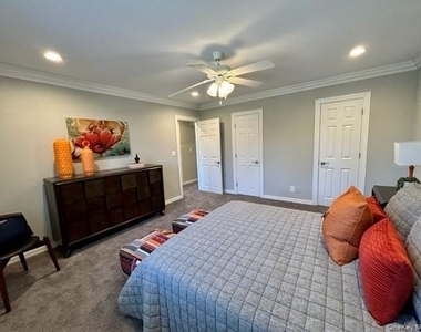 806 Imperial - Photo Thumbnail 11