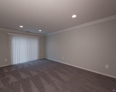 16 Sylvan Lane - Photo Thumbnail 3