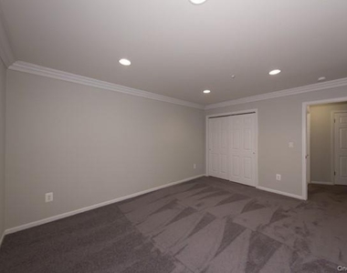 16 Sylvan Lane - Photo Thumbnail 6