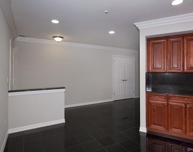 16 Sylvan Lane - Photo Thumbnail 2