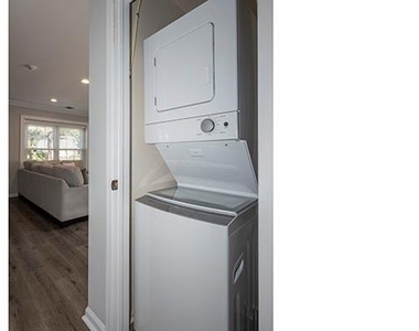21 Sylvan Lane - Photo Thumbnail 11