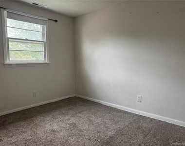 124 Parkdale Drive - Photo Thumbnail 6