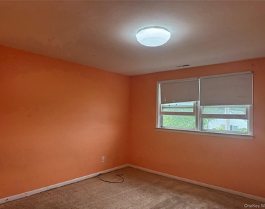 124 Parkdale Drive - Photo Thumbnail 19