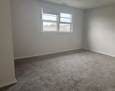 124 Parkdale Drive - Photo Thumbnail 22