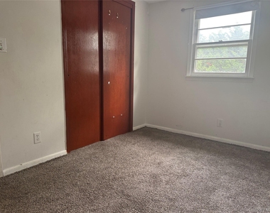 124 Parkdale Drive - Photo Thumbnail 21