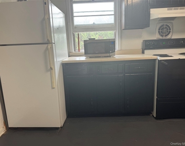 124 Parkdale Drive - Photo Thumbnail 16