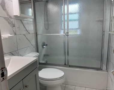 124 Parkdale Drive - Photo Thumbnail 8