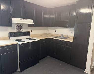 124 Parkdale Drive - Photo Thumbnail 14
